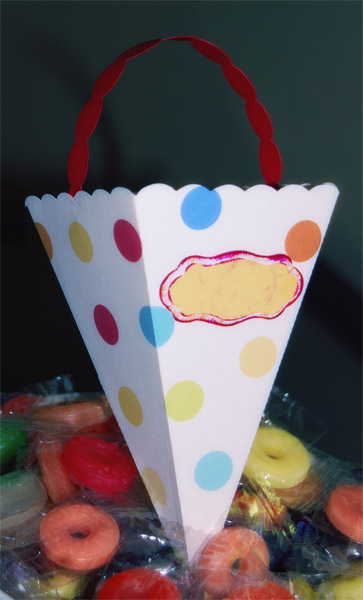 Scalloped Cone and Label Scalloped Cone and Label